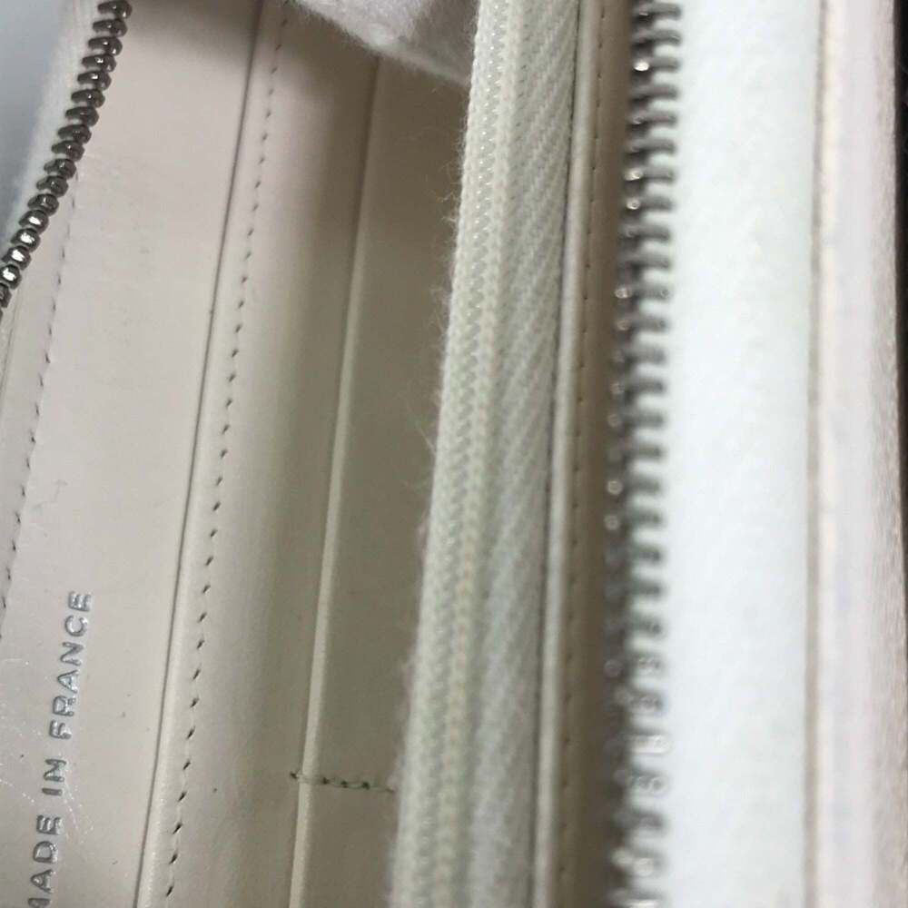 CHANEL White Caviar Leather Logo Wallet - Picture 11 of 16